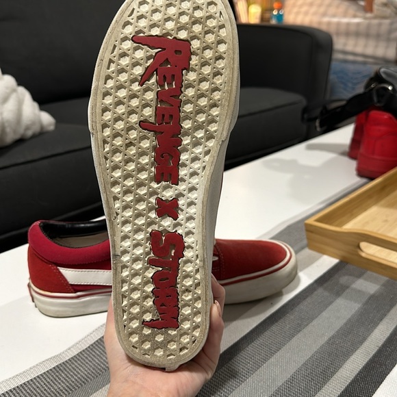 Classic Red Canvas x Suede - Picture 3 of 5